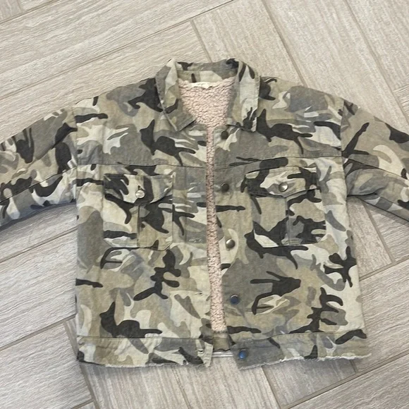 Mystree sherpa lined camo jacket - Picture 1 of 3